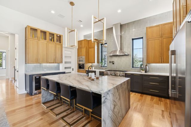 1835 Creekview Court, Argyle, TX 76226