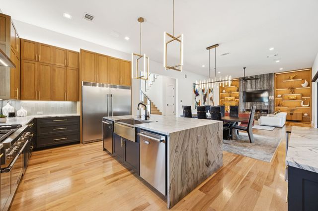 1835 Creekview Court, Argyle, TX 76226