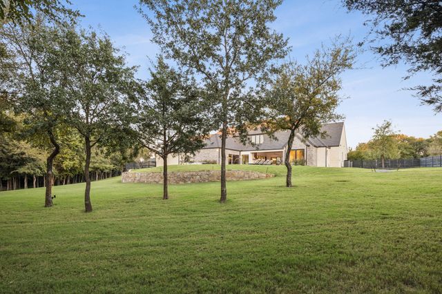 1835 Creekview Court, Argyle, TX 76226