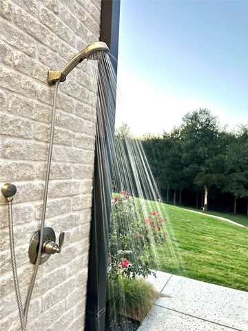 1835 Creekview Court, Argyle, TX 76226