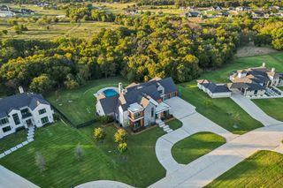 1835 Creekview Court, Argyle, TX 76226