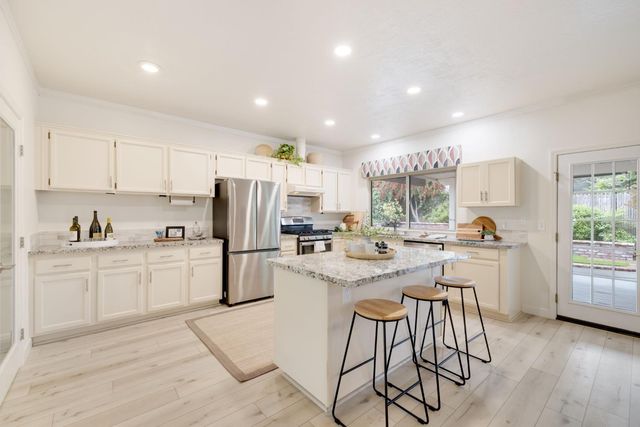 7118 Murdock Way, Carmichael, CA 95608
