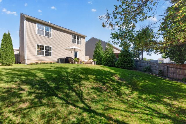 109 Meadow View Way, Georgetown, KY 40324