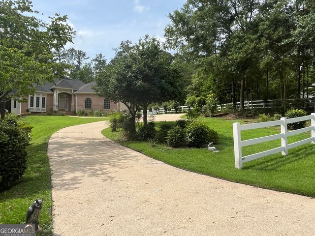132 Sunny Point Circle, Lagrange, GA 30240