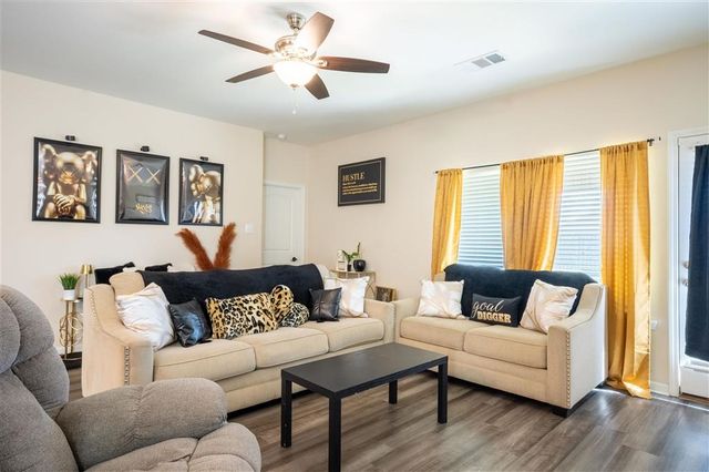 2240 N Savannah Lakes Dr Drive, Lake Charles, LA 70607