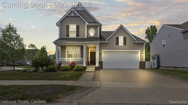 451 Goodrich, Wixom, MI 48393
