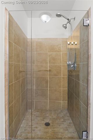 451 Goodrich, Wixom, MI 48393