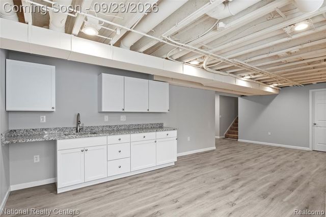 451 Goodrich, Wixom, MI 48393