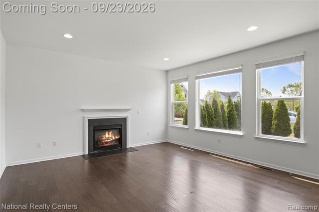 451 Goodrich, Wixom, MI 48393