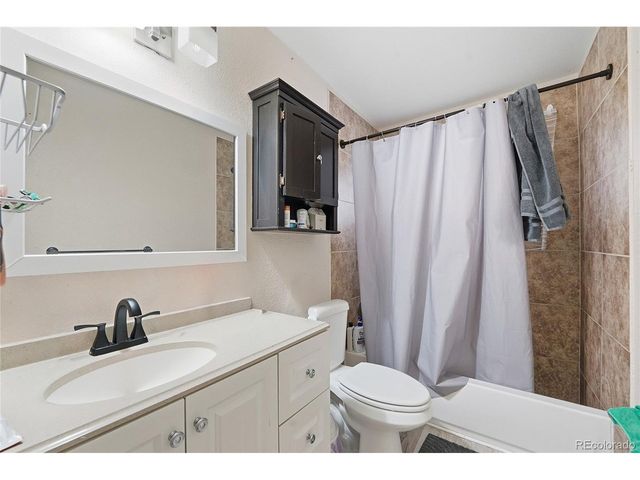 1281 Worchester St, Aurora, CO 80011
