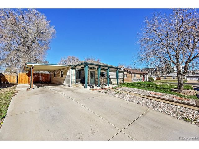 1281 Worchester St, Aurora, CO 80011