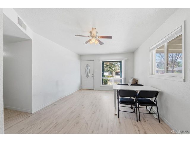 1281 Worchester St, Aurora, CO 80011