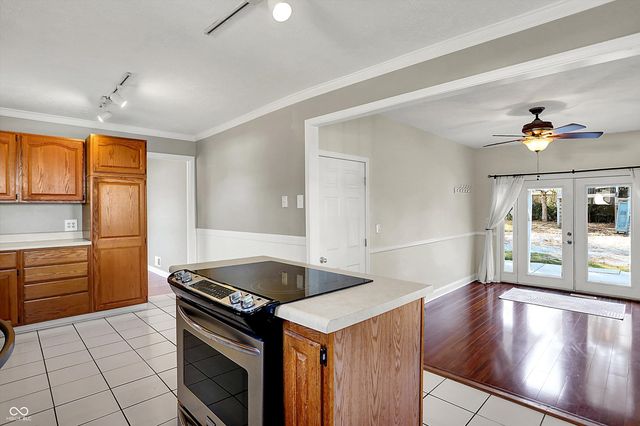 37 Maxwell Road, Indianapolis, IN 46217