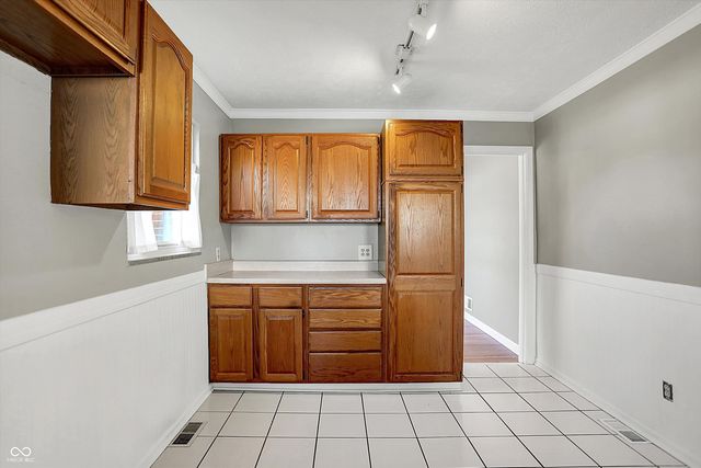 37 Maxwell Road, Indianapolis, IN 46217