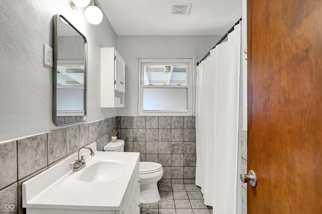 37 Maxwell Road, Indianapolis, IN 46217