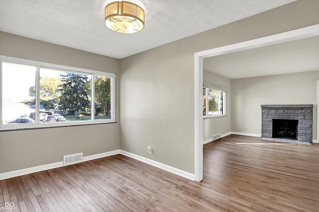 37 Maxwell Road, Indianapolis, IN 46217