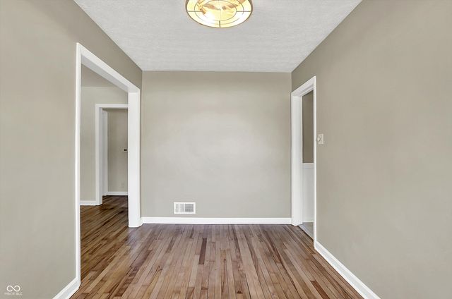 37 Maxwell Road, Indianapolis, IN 46217