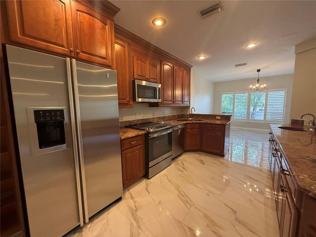 1195 SHIPWATCH CIRCLE, Tampa, FL 33602