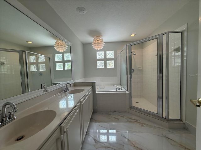 1195 SHIPWATCH CIRCLE, Tampa, FL 33602