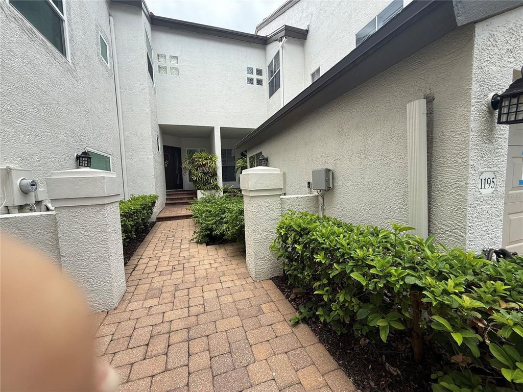 1195 SHIPWATCH CIRCLE, Tampa, FL 33602