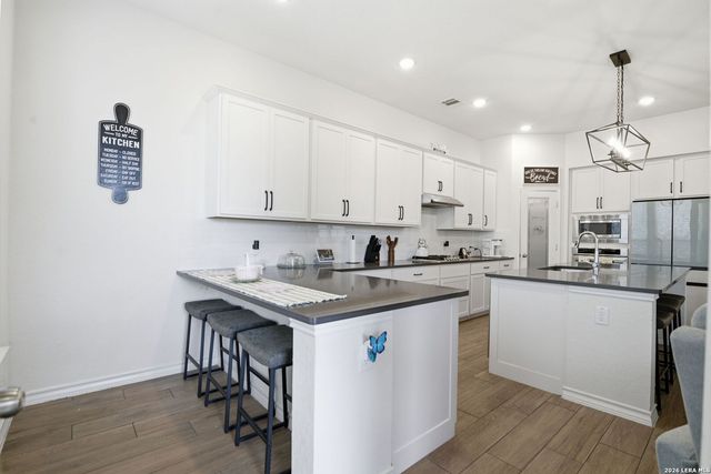 1646 pitcher, San Antonio, TX 78253