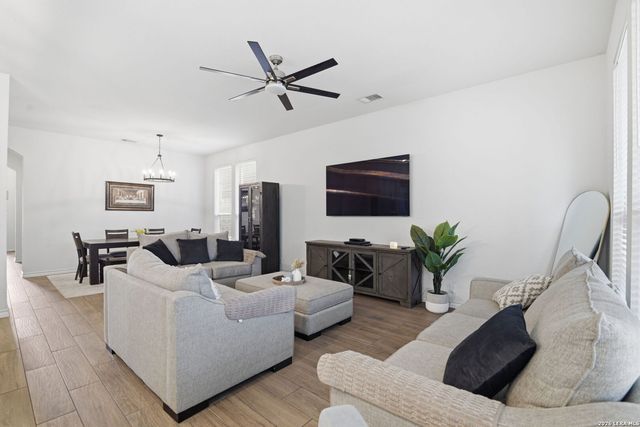 1646 pitcher, San Antonio, TX 78253