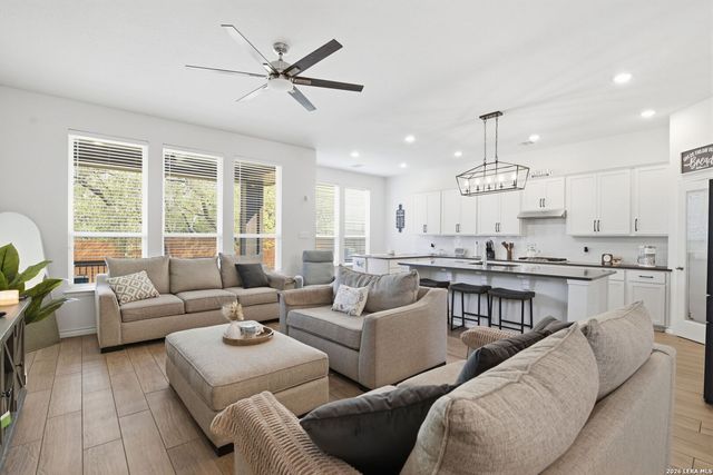 1646 pitcher, San Antonio, TX 78253