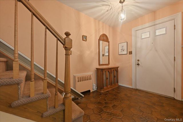 218-37 Grand Central Parkway, Queens Village, NY 11427