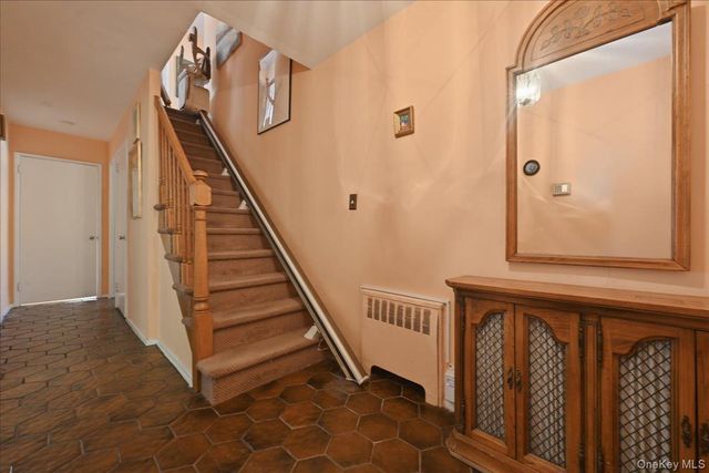 218-37 Grand Central Parkway, Queens Village, NY 11427