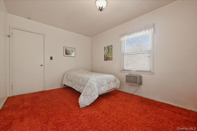 218-37 Grand Central Parkway, Queens Village, NY 11427