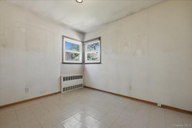 218-37 Grand Central Parkway, Queens Village, NY 11427