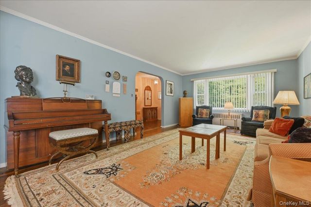 218-37 Grand Central Parkway, Queens Village, NY 11427