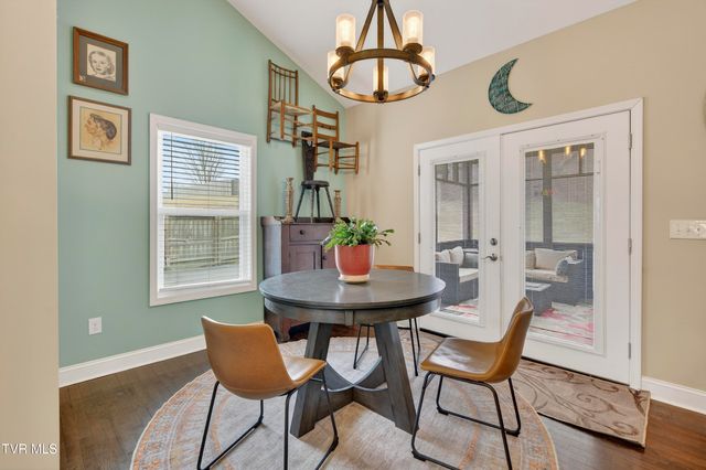 222 Spanish Oak Lane, Glade Spring, VA 24340