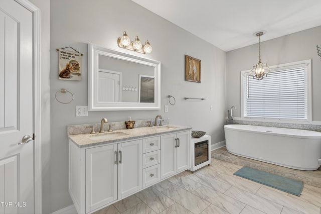 222 Spanish Oak Lane, Glade Spring, VA 24340