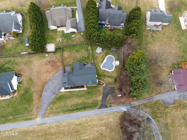 222 Spanish Oak Lane, Glade Spring, VA 24340