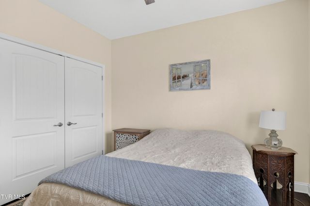 222 Spanish Oak Lane, Glade Spring, VA 24340