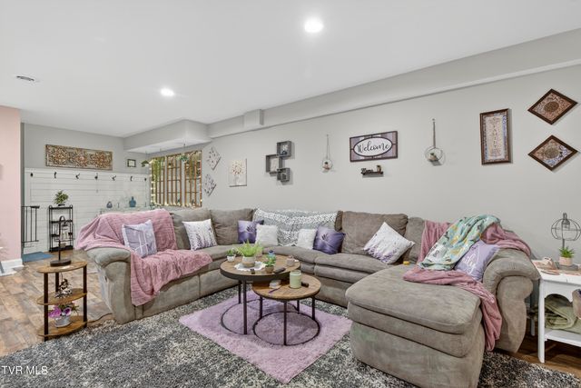 222 Spanish Oak Lane, Glade Spring, VA 24340