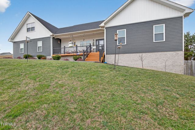 222 Spanish Oak Lane, Glade Spring, VA 24340