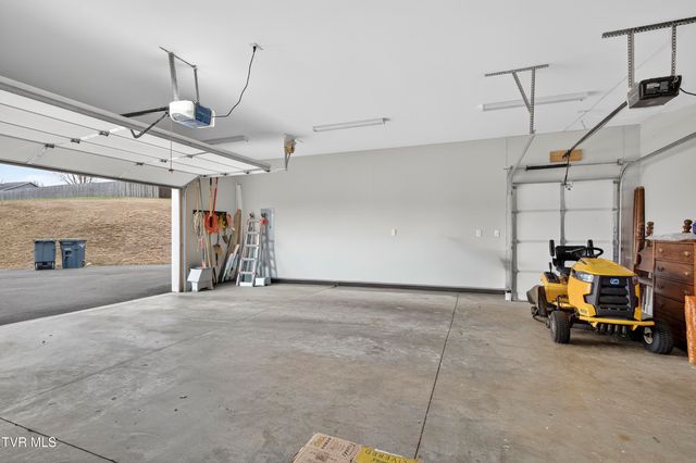 222 Spanish Oak Lane, Glade Spring, VA 24340