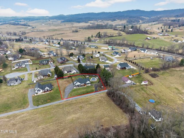 222 Spanish Oak Lane, Glade Spring, VA 24340