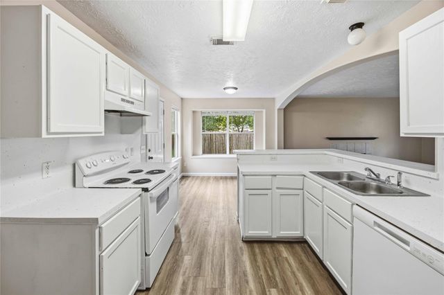14113 Broken Arrow Drive, Willis, TX 77378