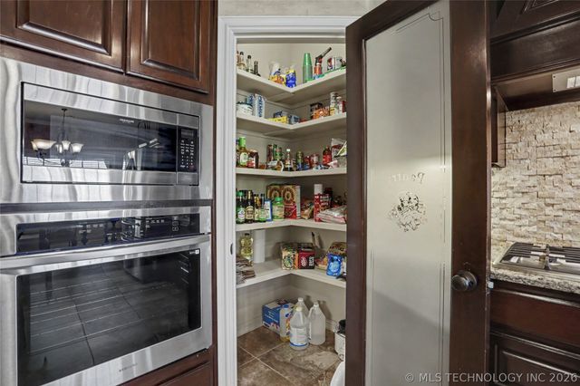 2906 S Kalanchoe Avenue, Broken Arrow, OK 74012