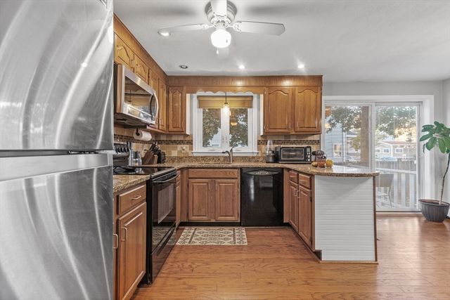 25 Eagan Pl 25, Peabody, MA 01960