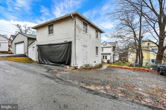 78 CHESTNUT ST, Mohnton, PA 19540