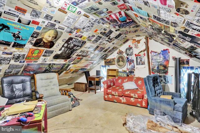 78 CHESTNUT ST, Mohnton, PA 19540