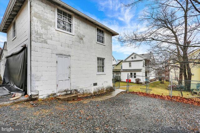 78 CHESTNUT ST, Mohnton, PA 19540