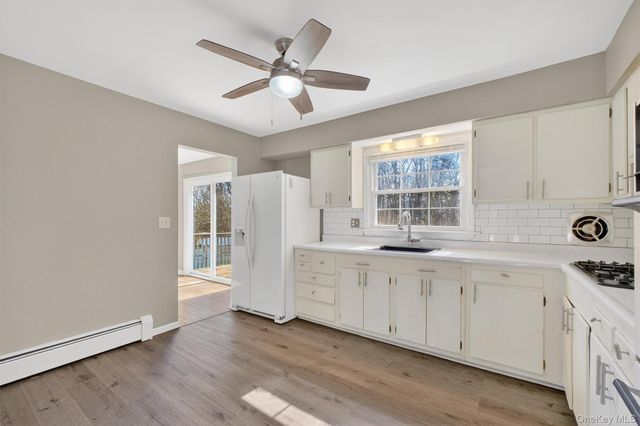 19 Split Tree Drive, New Windsor, NY 12553