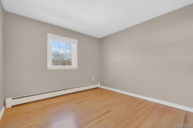 19 Split Tree Drive, New Windsor, NY 12553