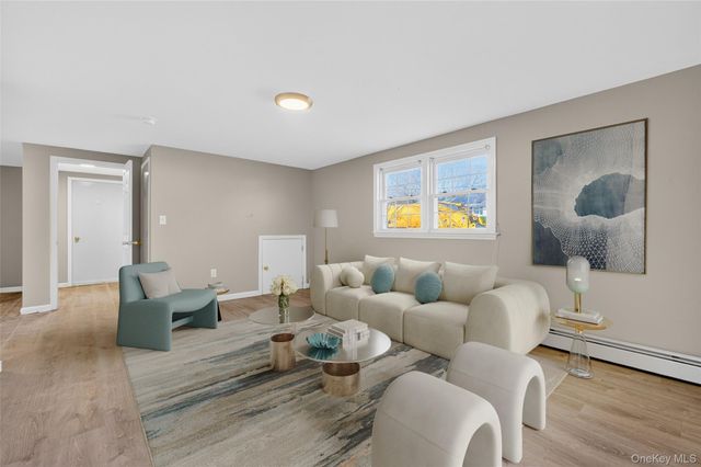 19 Split Tree Drive, New Windsor, NY 12553