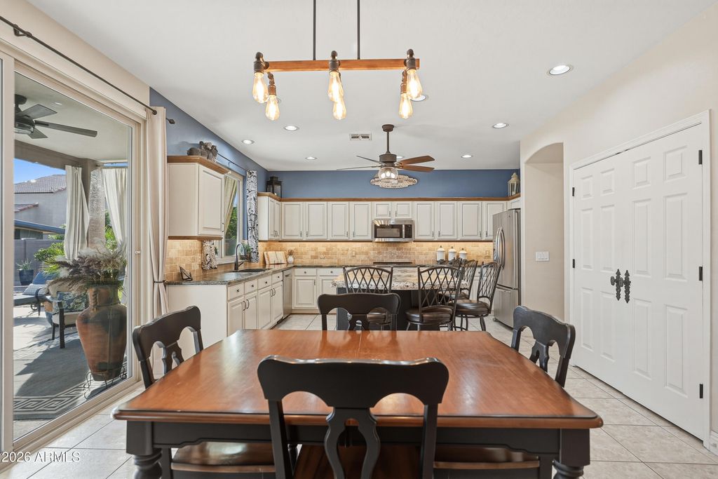 Image 14 of property listing at 9563 E JAVELINA Avenue, Mesa, AZ 85209